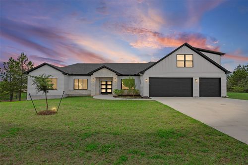 111 Tall Forest Dr, Bastrop, TX, 78602-6420 | Card Image