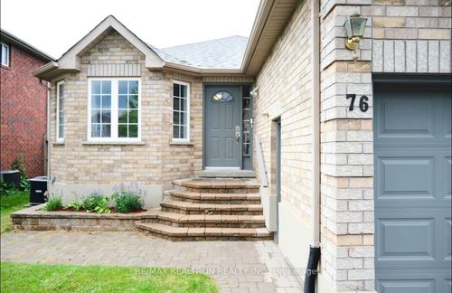 76 Larkin Dr, Barrie, ON, L4M7B4 | Card Image