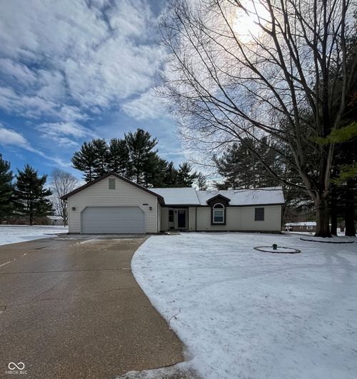 1610 Sommer Ln, Crawfordsville, IN, 47933-8280 | Card Image