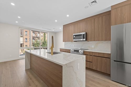 2fl-310 Fenimore St, Brooklyn, NY, 11225-5904 | Card Image