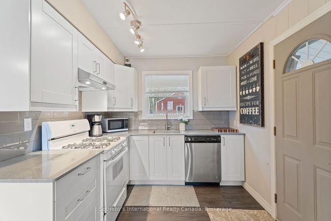 1658 Peninsula Point Rd, House other with 3 bedrooms, 2 bathrooms and 10 parking in Severn Bridge ON | Image 7