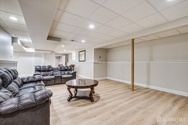 37 Keswick Rd, House other with 5 bedrooms, 3 bathrooms and null parking in East Windsor NJ | Image 40