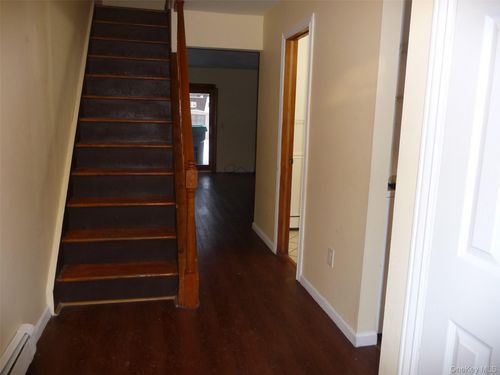 12 Shelley Ct, Middletown, NY, 10941-1814 | Card Image