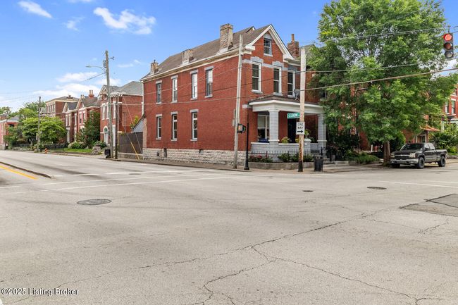 1101 S 1 St St, House other with 3 bedrooms, 2 bathrooms and null parking in Louisville KY | Image 37