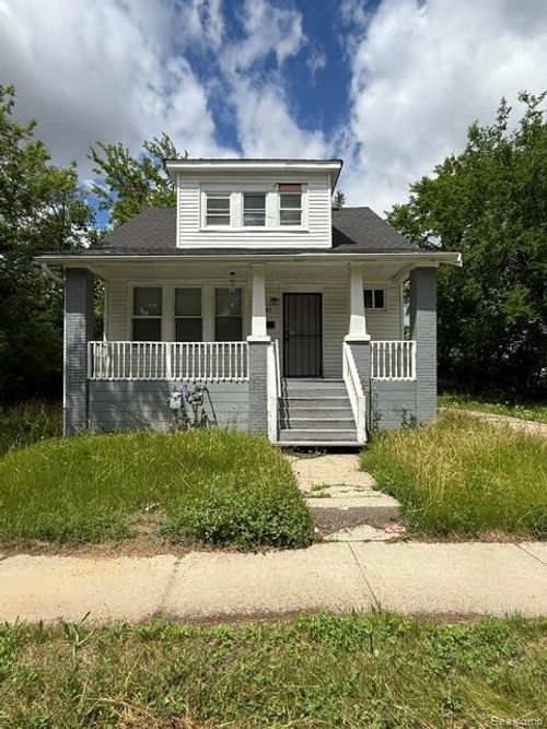 15851 Wildemere St, Detroit, MI, 48238-4114 | Card Image
