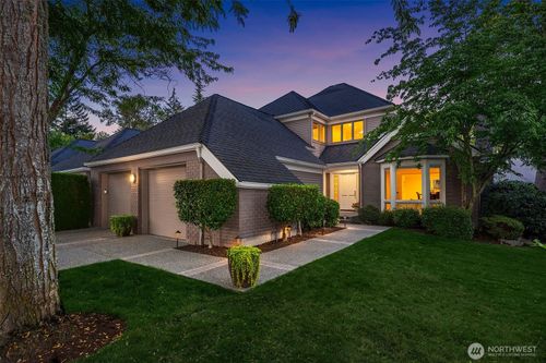 1778 Bellevue Way Ne, Bellevue, WA, 98004-2856 | Card Image