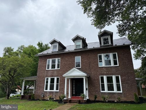 51 S 11th Ave, COATESVILLE, PA, 19320-3549 | Card Image