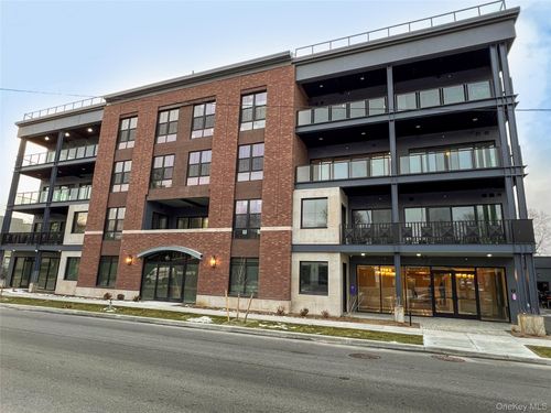 306-78 Church St, Saratoga Springs, NY, 12866-2083 | Card Image