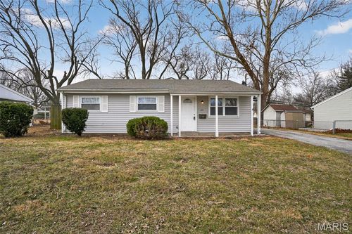 640 Central Pkwy, Florissant, MO, 63031-1806 | Card Image
