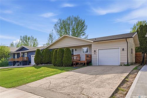 742 Mccormack Rd, Saskatoon, SK, S7M4Z9 | Card Image