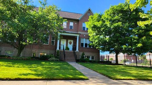 8-309 E Ferry St, Detroit, MI, 48202-3860 | Card Image