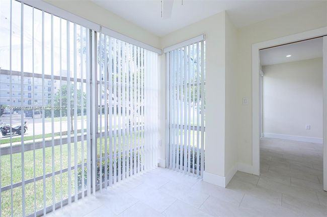 APT-117 - 200 177 Th Dr, Condo with 1 bedrooms, 1 bathrooms and null parking in Sunny Isles Beach FL | Image 6
