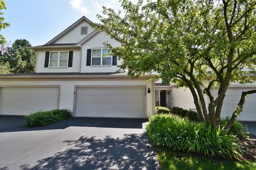 312 Fairmont Ct, St. Charles, IL, 60175-1070 | Card Image