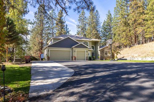 4022 W Shawnee Ln, Spokane, WA, 99208-9457 | Card Image