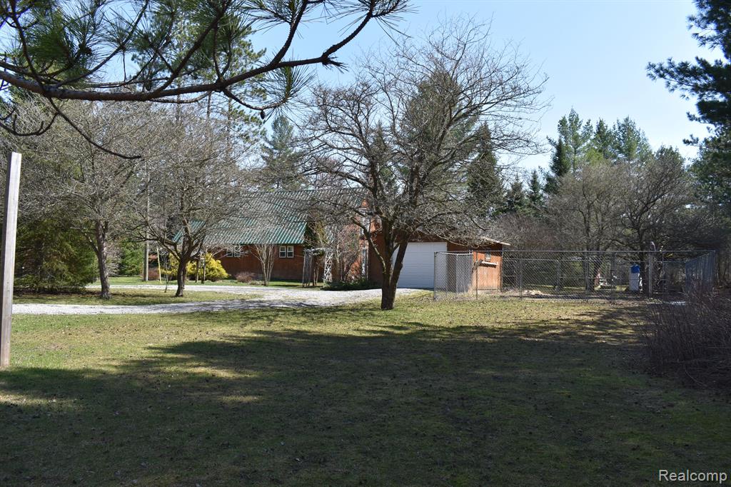 Hanson Rd, Lewiston, MI 49756