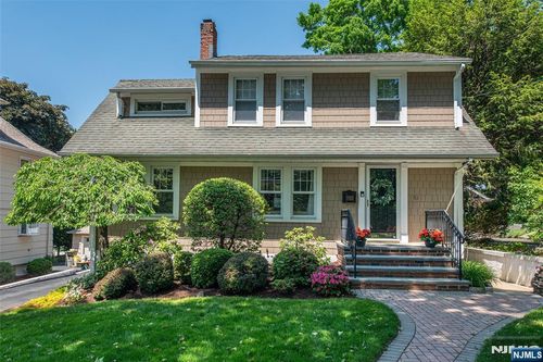 10 Irving Pl, Nutley, NJ, 07110-1807 | Card Image