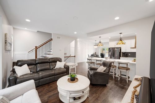 17902 Oak Park Ave, Tinley Park, IL, 60477-3914 | Card Image