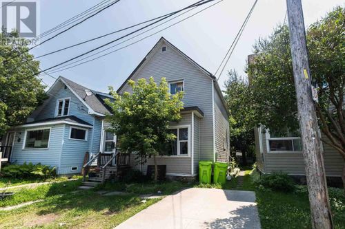 22 Blucher St, Sault Ste. Marie, ON, P6A2V4 | Card Image