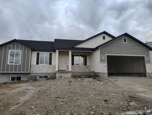 2124 90, Tooele, UT, 84074-8200 | Card Image