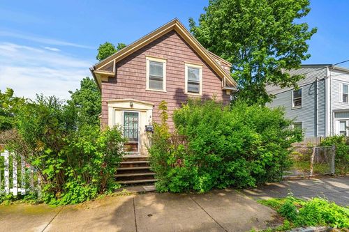 10 Pinkham St, Lynn, MA, 01902-2918 | Card Image