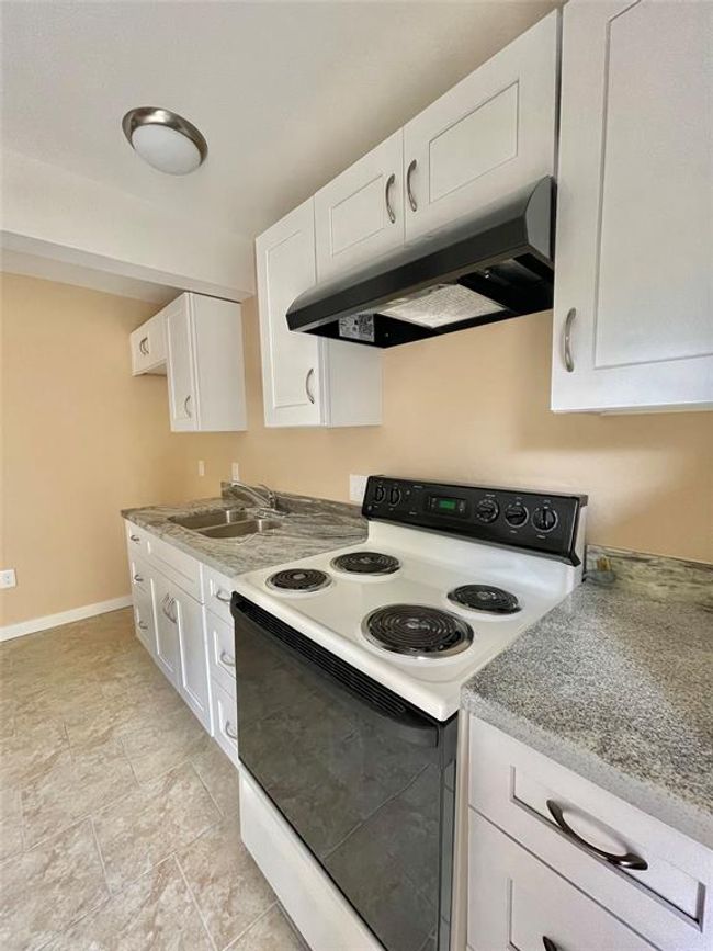 301 1/2 N Ave A- Downstairs Unit | Image 42
