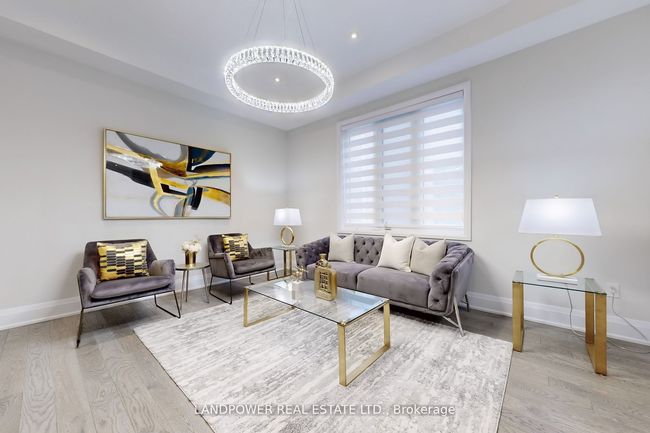 52 Klees Cres, House other with 5 bedrooms, 5 bathrooms and 3 parking in Aurora ON | Image 4