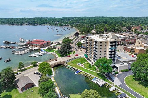 101 Broad St, LAKE GENEVA, WI, 53147-2000 | Card Image