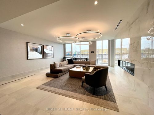 404-185 Deerfield Rd, Newmarket, ON, L3Y0G7 | Card Image