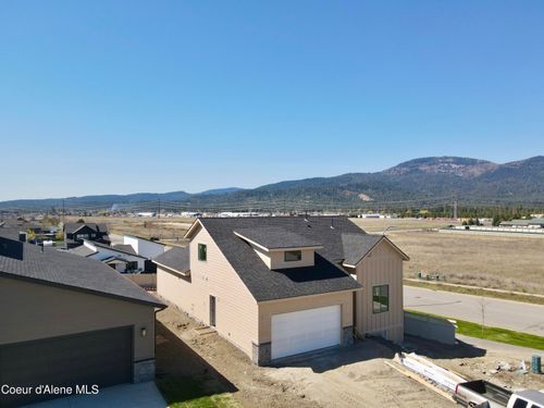 6631 W Portrush Dr, Rathdrum, ID, 83858-8337 | Card Image