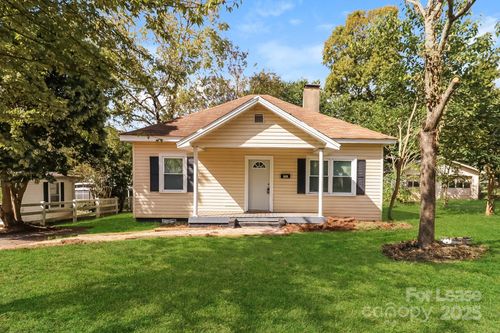 202 Rick St, Mount Holly, NC, 28120-1547 | Card Image