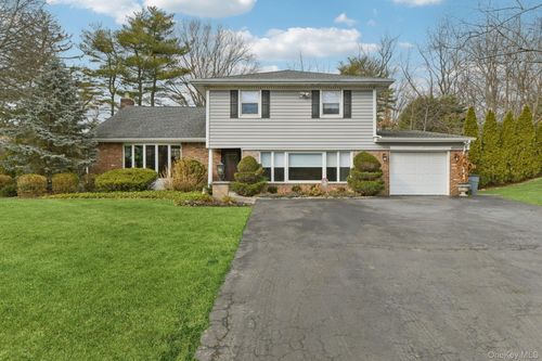 14 Fairway Dr, Great Neck, NY, 11020-1122 | Card Image