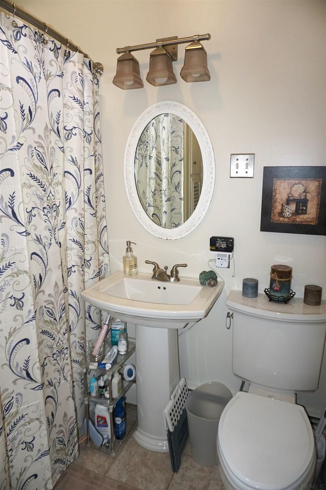117 W Adams St, House other with 2 bedrooms, 1 bathrooms and null parking in Berne IN | Image 9