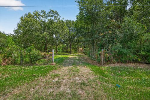 12297 Rebel Rd, Cleveland, TX, 77327-7258 | Card Image