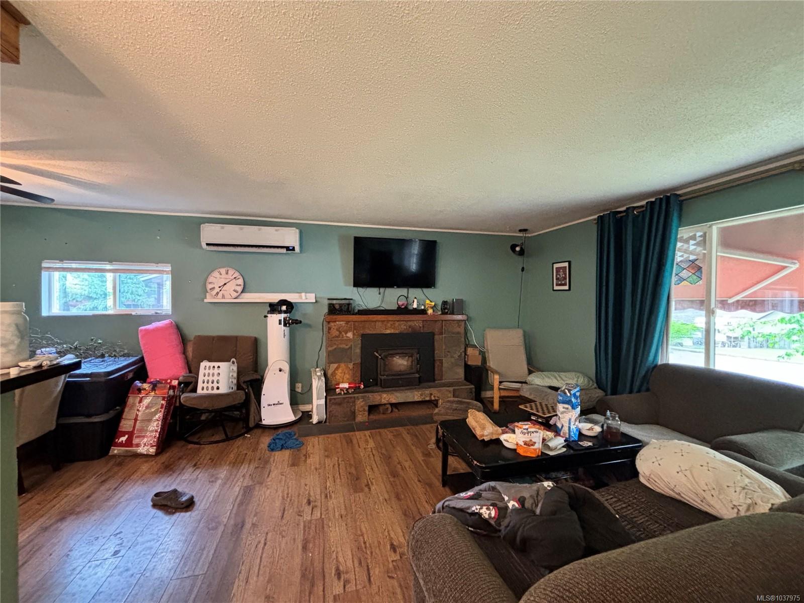 Residential in Gold River 3