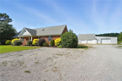 516 Benefit Rd, Chesapeake, VA, 23322-2325 | Card Image