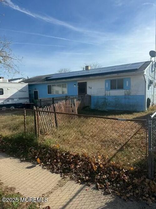 312 Maple St, Lakehurst, NJ, 08733-2605 | Card Image