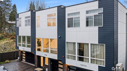 unit-b-12215 Des Moines Memorial Dr S, Burien, WA, 98168-2396 | Card Image