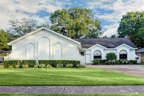 1034 Montour Dr, Houston, TX, 77062-2723 | Card Image
