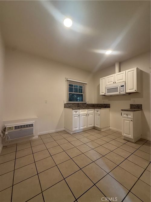 12-718 Chestnut Avenue, Long Beach, CA, 90813 | Card Image