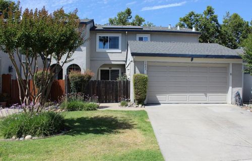 1025 Fillippelli Dr, Gilroy, CA, 95020 | Card Image