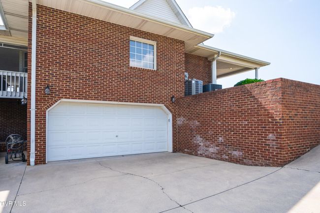 136 Landon Dr, House other with 3 bedrooms, 3 bathrooms and null parking in Mount Carmel TN | Image 77