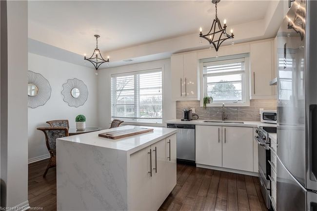 51 - 70 Plains Rd W, Townhouse with 2 bedrooms, 2 bathrooms and 1 parking in Burlington ON | Image 5