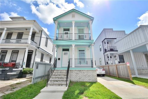 2652 Banks St, New Orleans, LA, 70119-7402 | Card Image