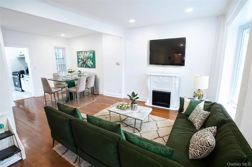 114 Inwood St, Jamaica, NY, 11436-1143 | Card Image