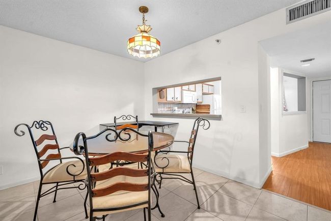 APT-903 - 2202 S Cypress Bend Dr, Condo with 2 bedrooms, 2 bathrooms and null parking in Pompano Beach FL | Image 10