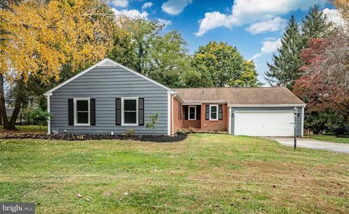 610 W Gay St, WEST CHESTER, PA, 19380-2855 | Card Image