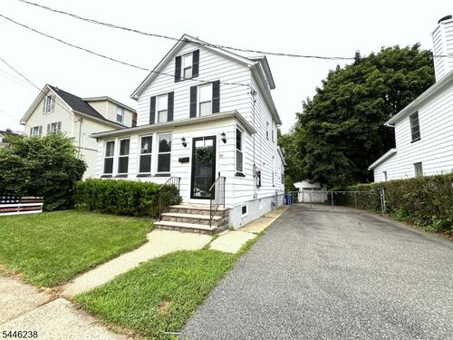37 Beach St, Rockaway Boro, NJ, 07866-3510 | Card Image