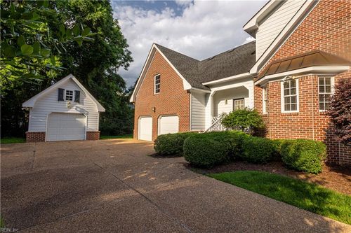 103 Tucker Ct, Carrollton, VA, 23314-2757 | Card Image
