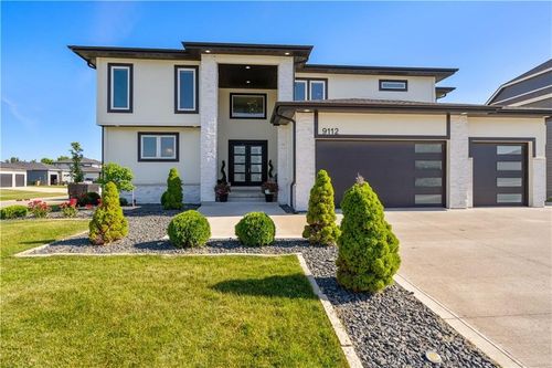 9112 Abram Dr, West Des Moines, IA, 50266-4982 | Card Image