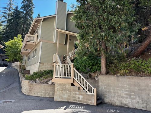 301 Canyon Crest Ln, Lake Arrowhead, CA, 92352 | Card Image